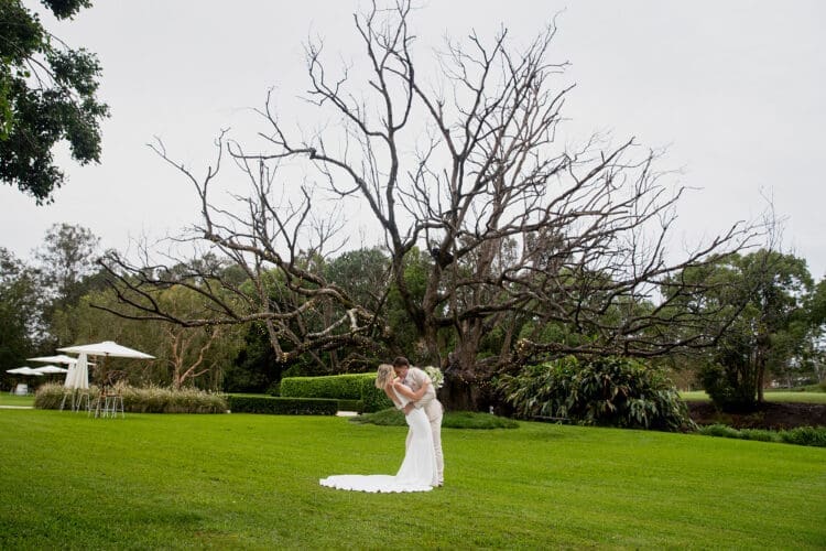 Braeside Estate Wedding Bride And Groom 750x500