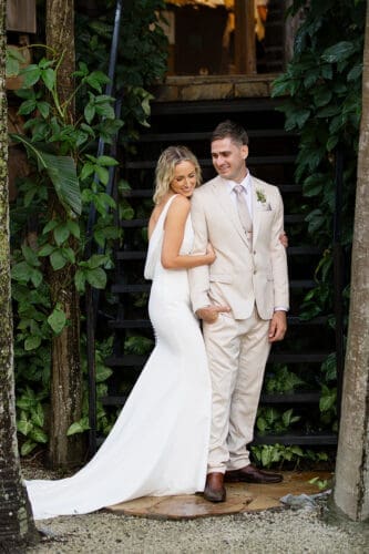 Last cuddle before the reception at Braeside Estate